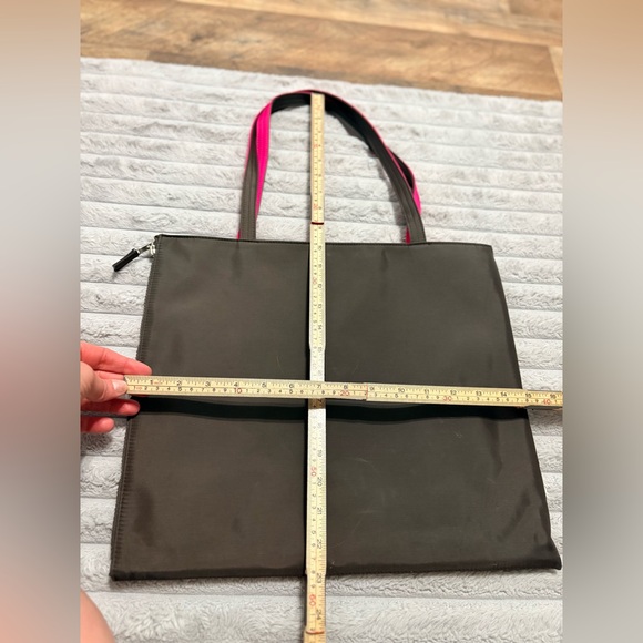 👜 Ann Taylor LOFT Tote Bag – Brown with Hot Pink Interior - Picture 4 of 5
